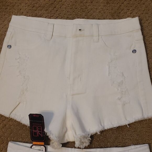 COPY - High waist shorts size 7 - Picture 2 of 8
